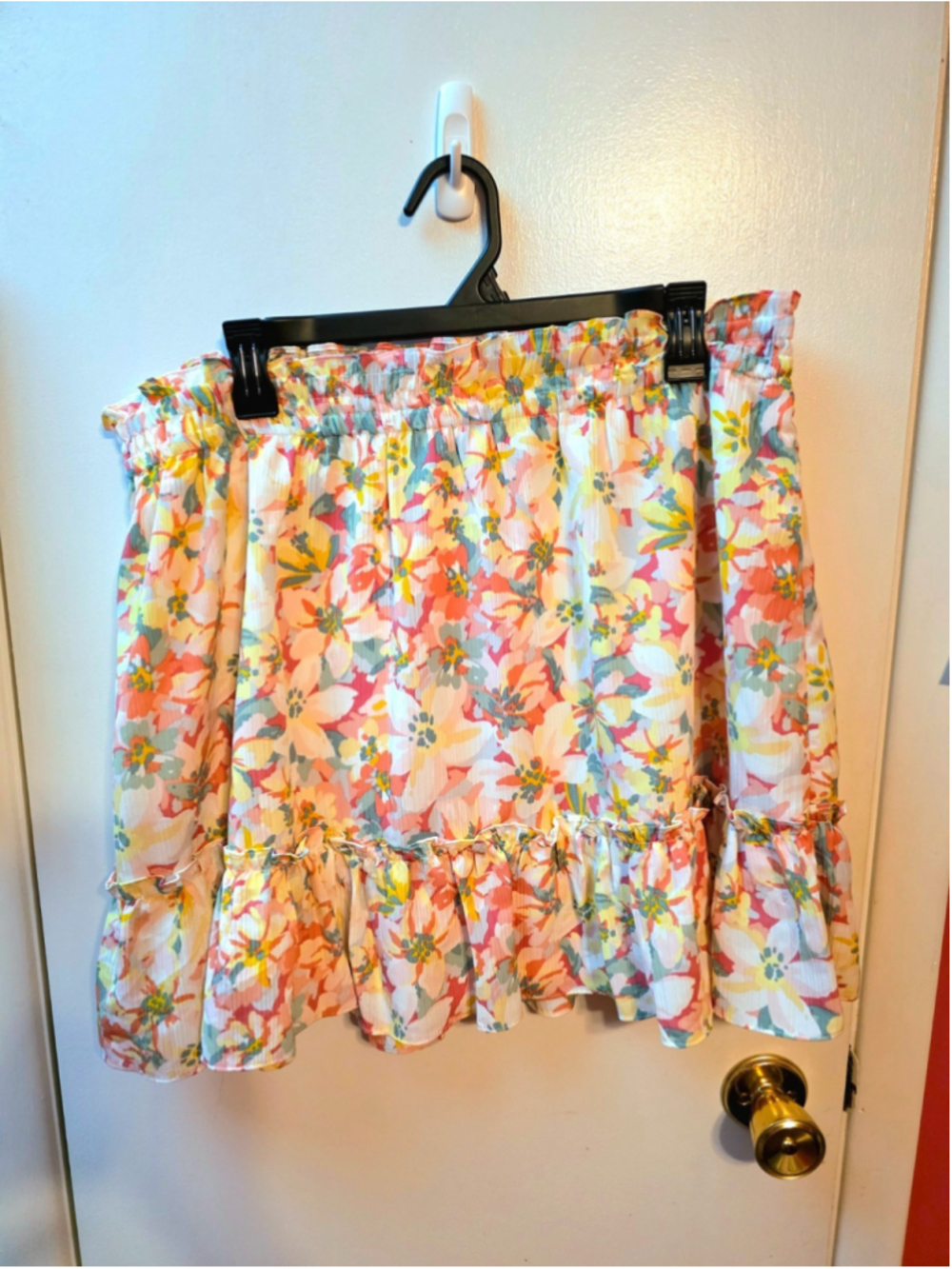 LC Lauren Conrad XXL Floral Ruffle Mini Skirt